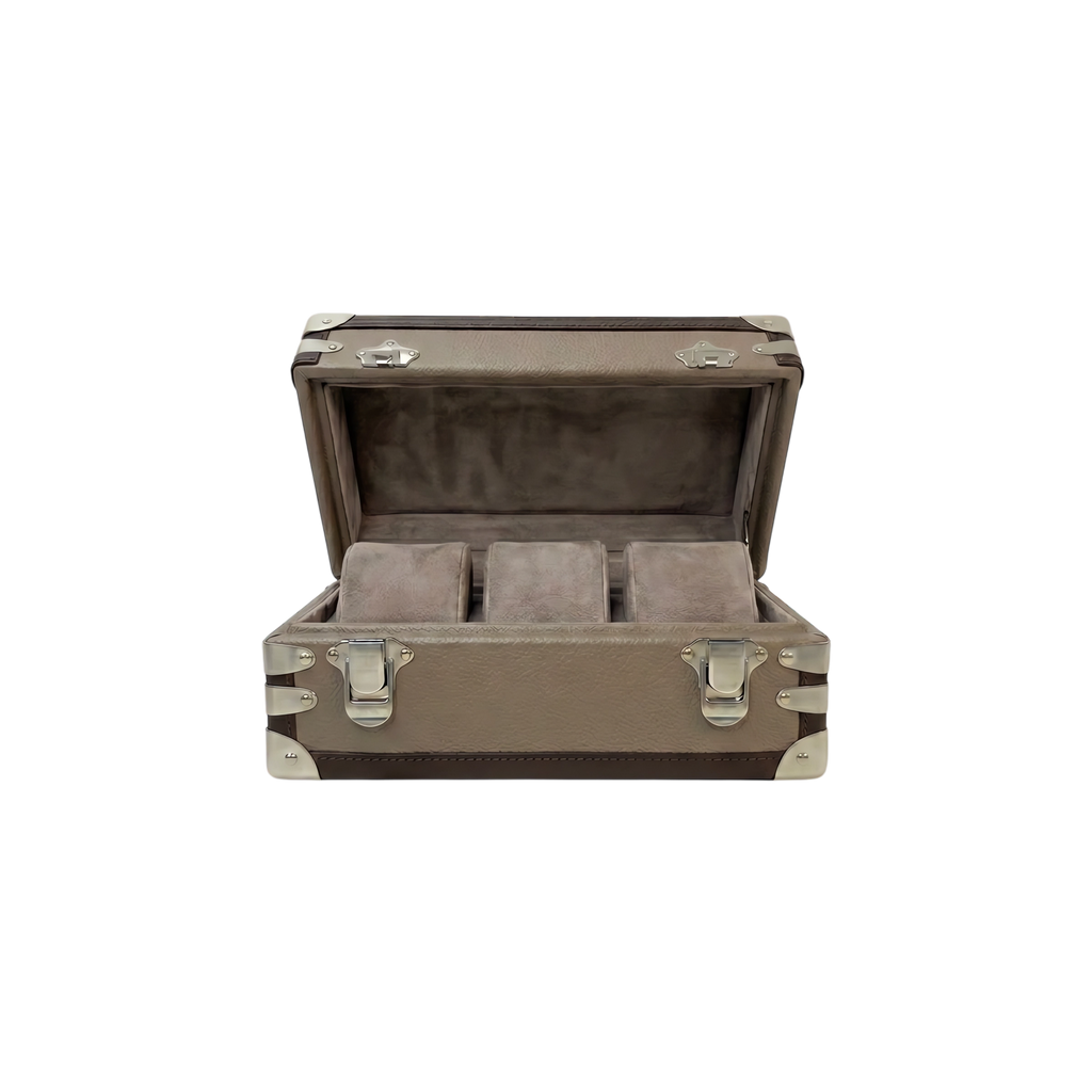 THREE WATCH TRUNK