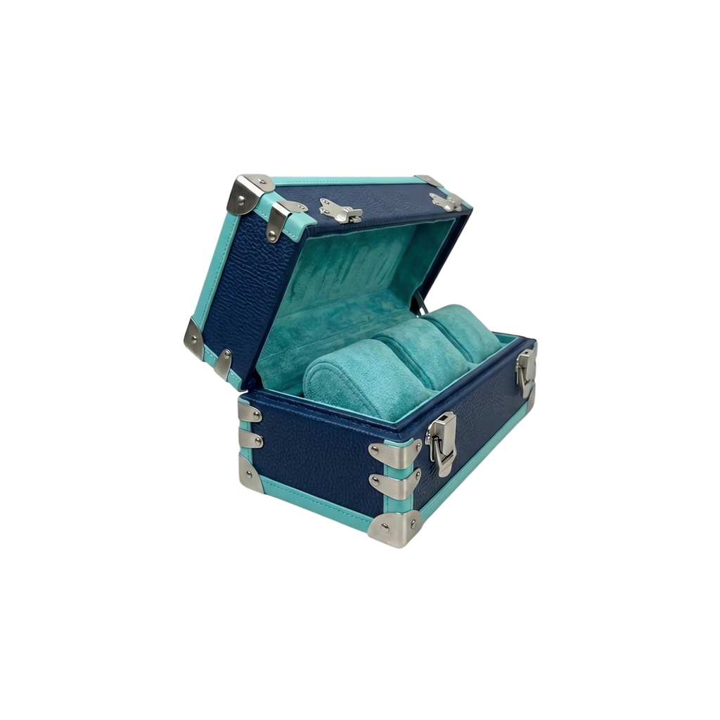 THREE WATCH TRUNK