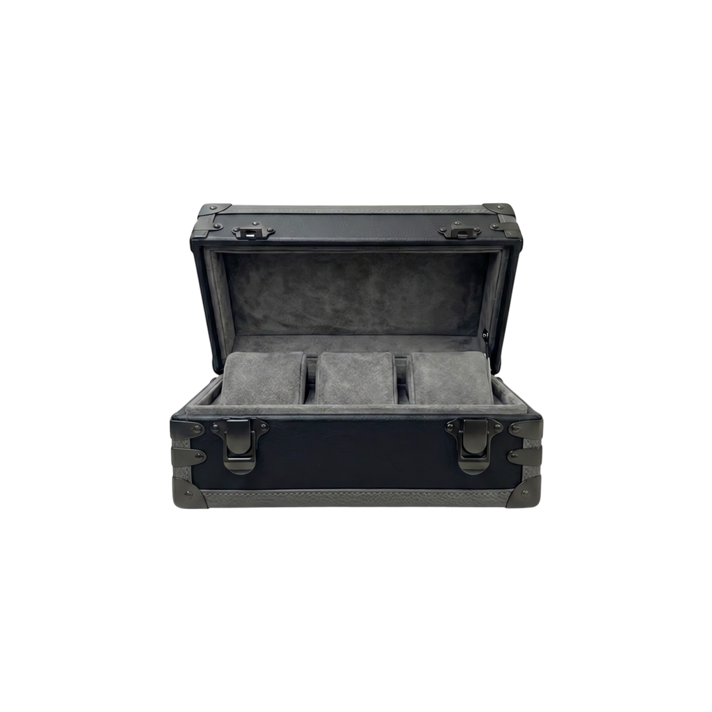 THREE WATCH TRUNK