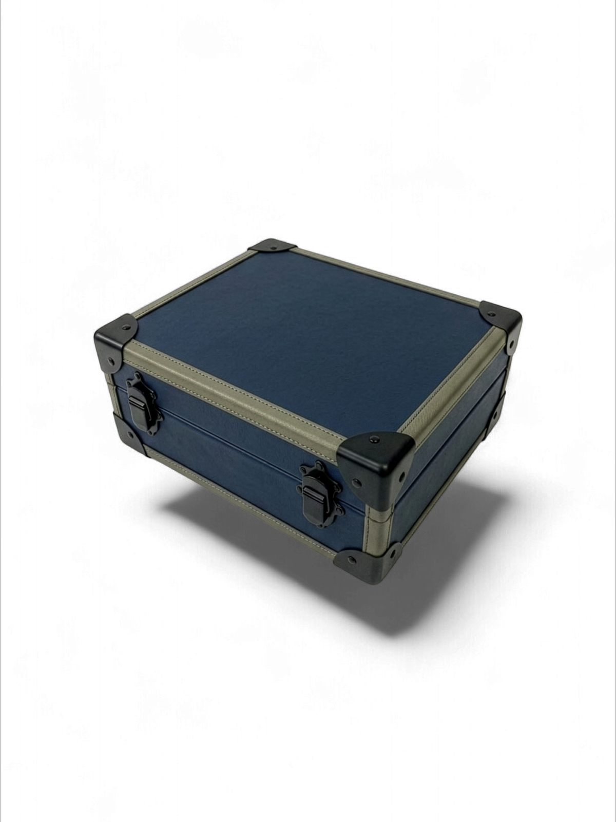MEDIUM TRUNK: KHAKI