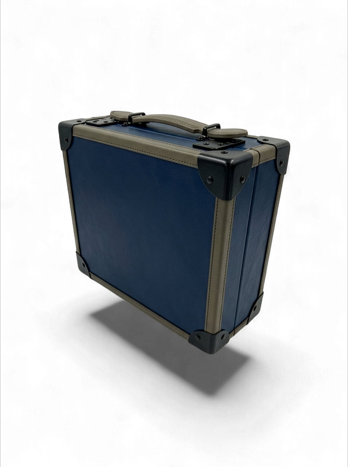 MEDIUM TRUNK: KHAKI